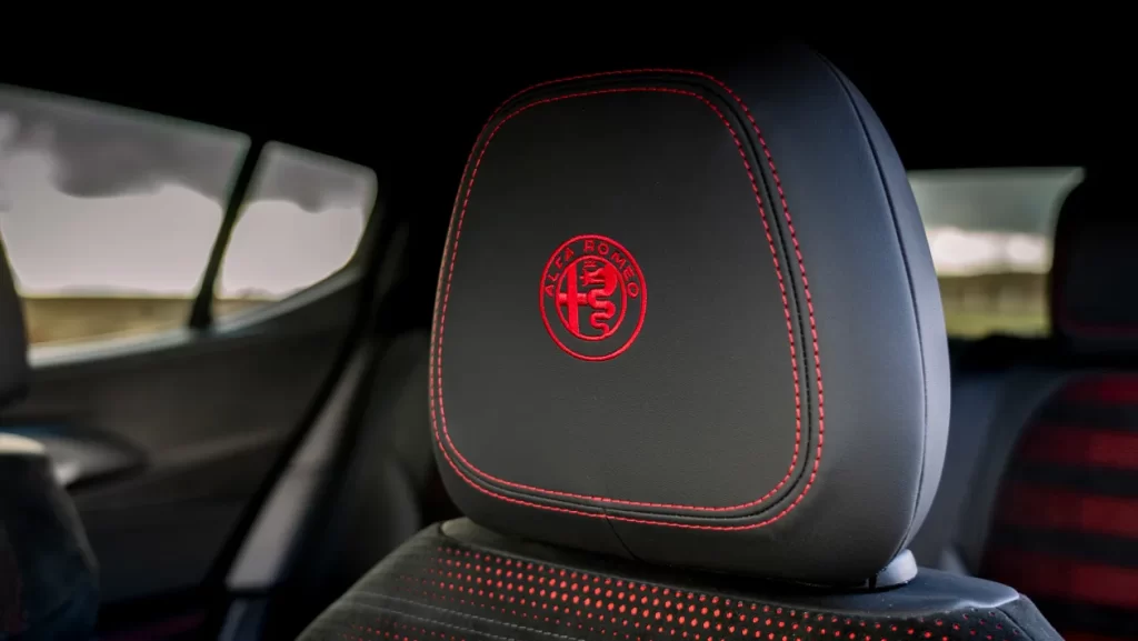 Alfa Tonale SUV 13