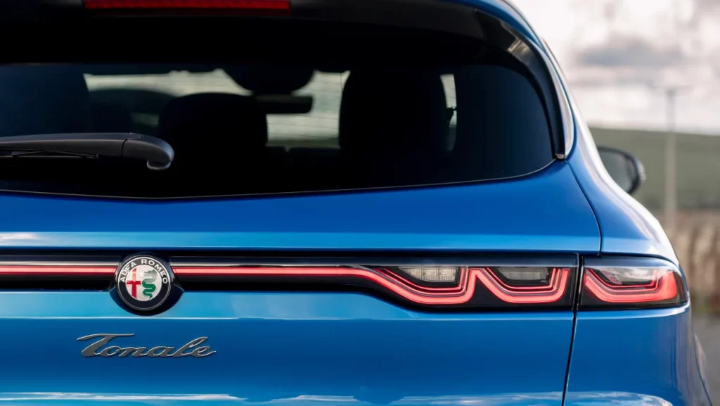 Alfa Tonale SUV 17