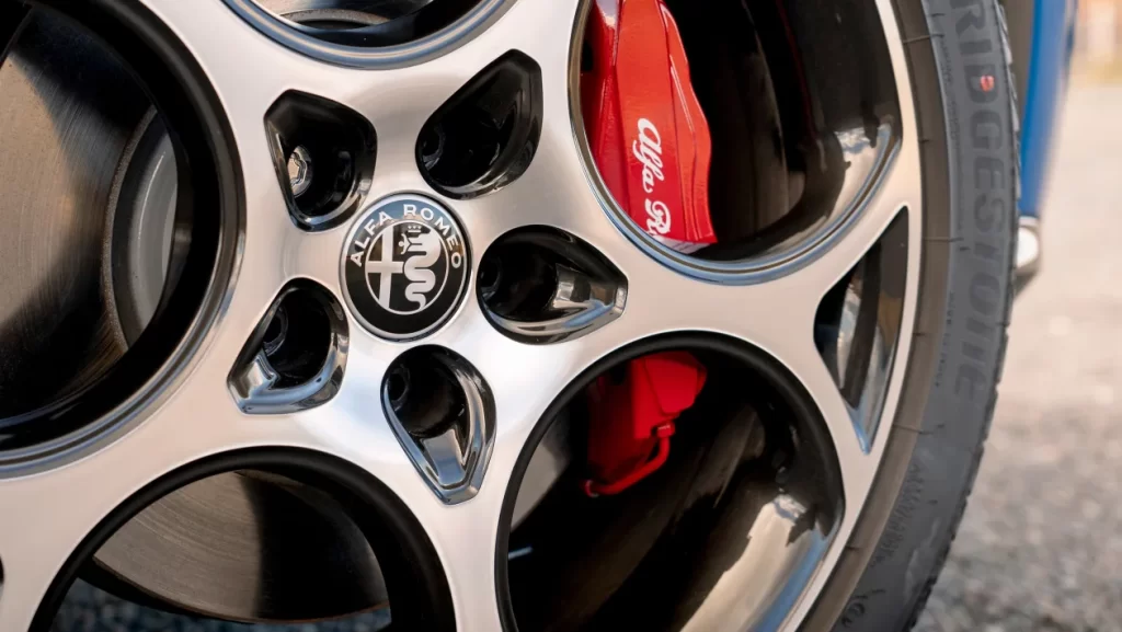 Alfa Tonale SUV 18